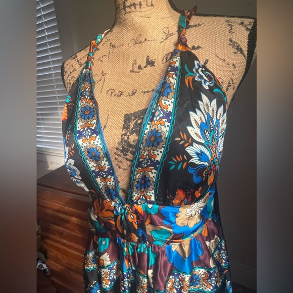 Silk Deep-V Halter Tunic Camisole from Arden B. - Picture 3 of 8